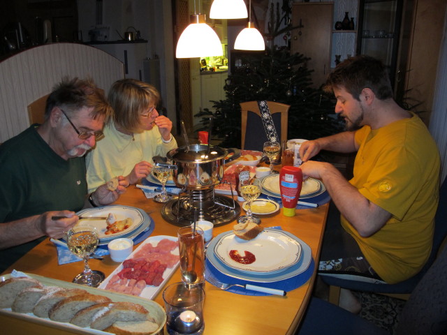 Papa, Mama und Markus im Haus meiner Eltern (25. Dez.)