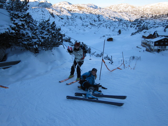 Irene und Christiane in der Bergstation des Gjaidalmlifts (31. Dez.)