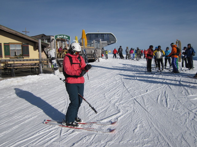 Elisabeth bei der Bergstation der Steinbergkogelbahn, 1.973 m (17. J&auml;n.)