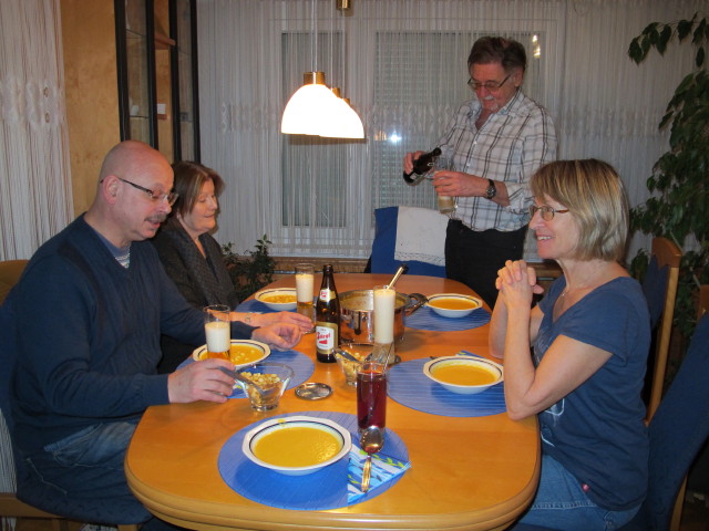 Roberto, Annamarie, Papa und Mama (5. Feb.)