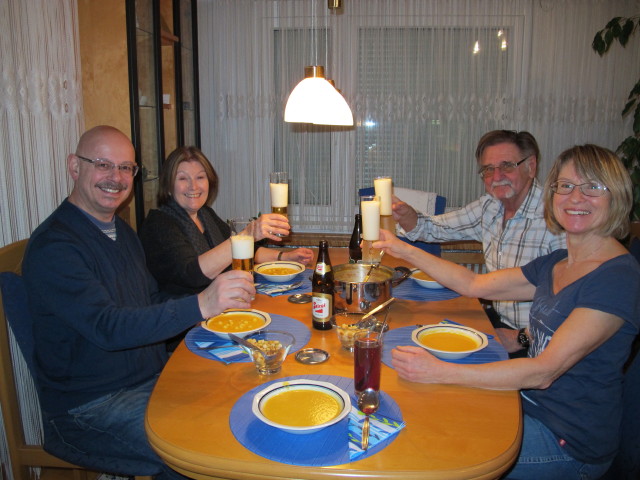 Roberto, Annamarie, Papa und Mama (5. Feb.)