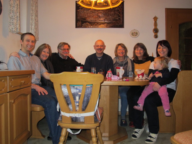 Ich, Annamarie, Papa, Roberto, Mama, Eveline, Birgit und Katrin (7. Feb.)