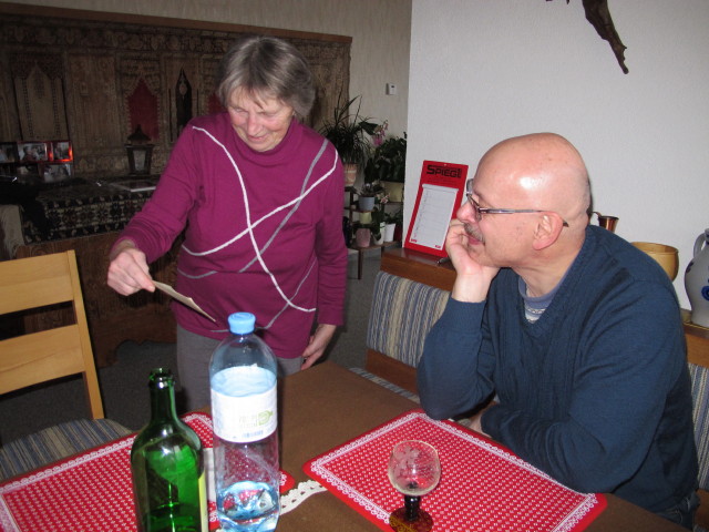 Oma und Roberto (7. Feb.)