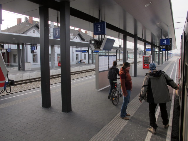 Bahnhof Absdorf-Himmersdorf, 183 m