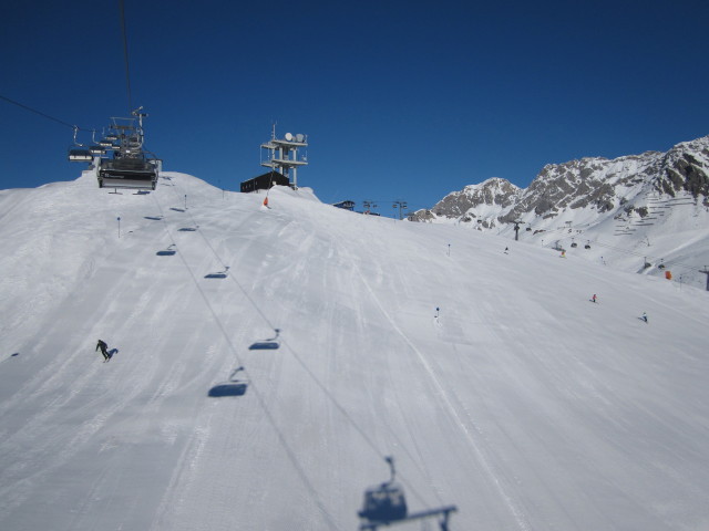 Osthang Einfahrt von der Osthangbahn aus (8. März)