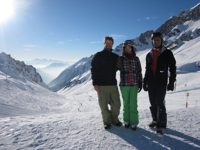 Markus, Ayesha und ich bei der Ulmer Hütte, 2.279 m (8. März)