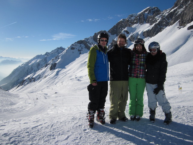 Jochen, Markus, Ayesha und Ines bei der Ulmer Hütte, 2.279 m (8. März)