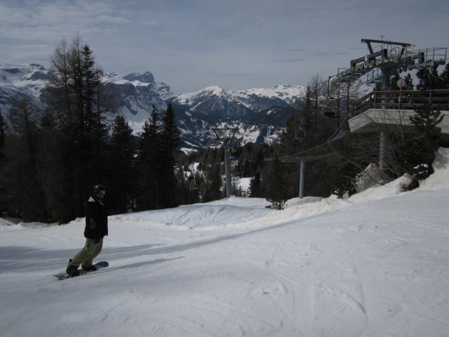 Markus bei der Bergstation des Sessellifts La Crusc, 2.106 m (15. März)