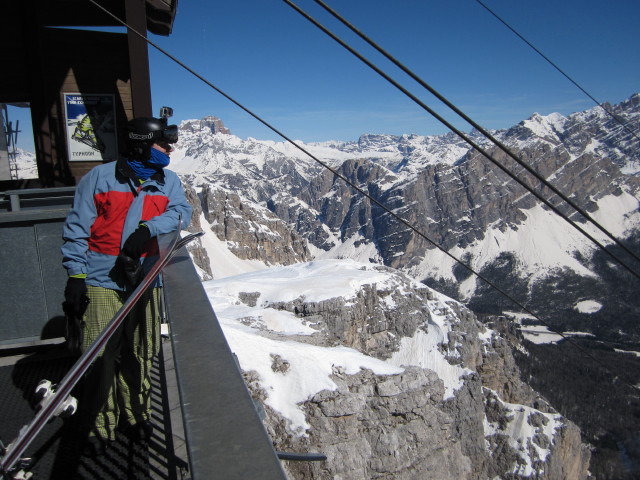 Markus in der Bergstation der Seilbahn Col Drusciè/Ra Valles, 2.463 m (17. März)