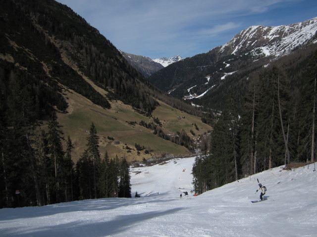 Markus auf der Piste 'Bodenalpbahn Berg - Fimbamitte' (7. Apr.)