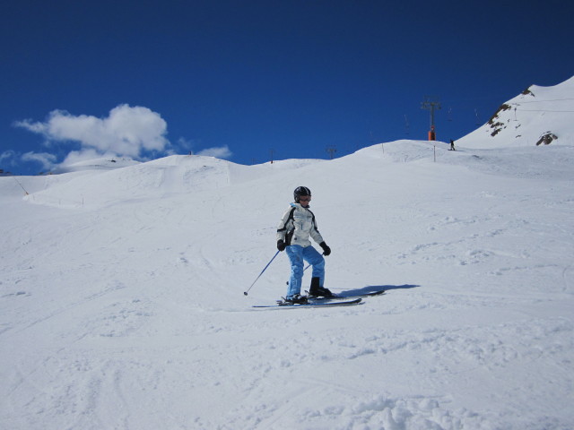 Mama auf der Piste 'Alp Trida Sattel - Alp Trida' (11. Apr.)