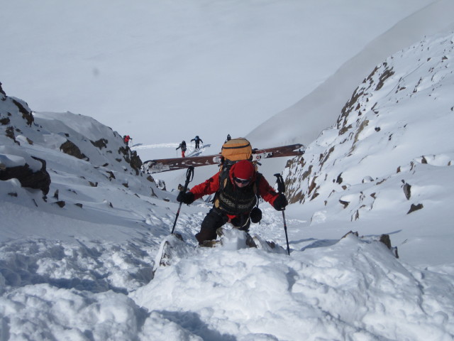 Christoph zwischen Schwarzenbergferner und Wildgratscharte (16. Apr.)