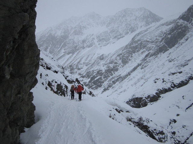 Christoph und Gudrun zwischen Amberger H&uuml;tte und Hinterer Sulztalalm (19. Apr.)