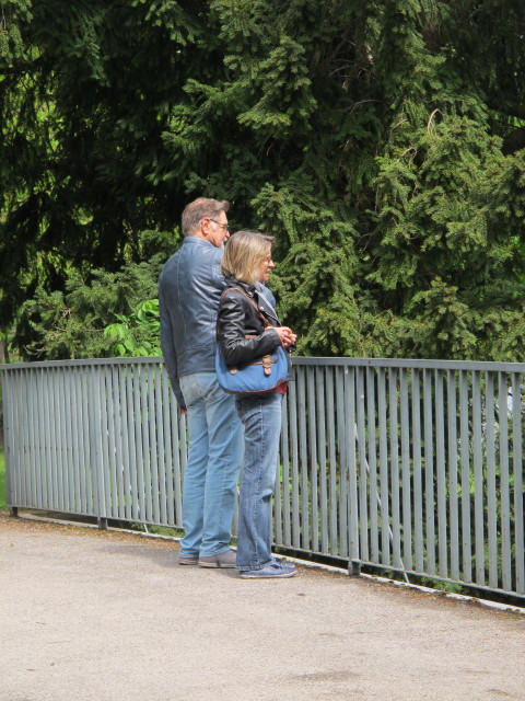 Papa und Mama auf der Eisernen Brücke