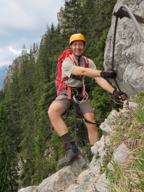 Leadership-Klettersteig: Ich zwischen Einstiegswand und Leitern