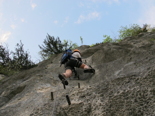 Höhenweg-Klettersteig: Hannelore auf der Platte