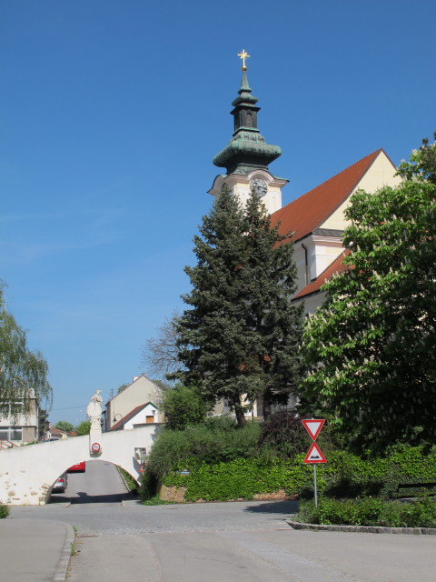 Kath. Pfarrkirche hl. Margaretha in Wolkersdorf, 178 m