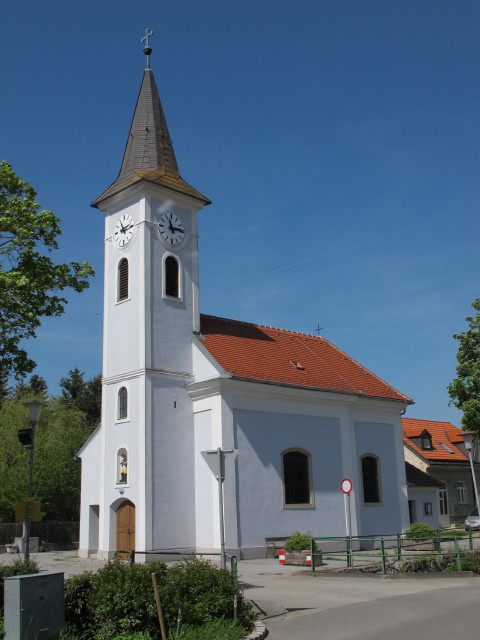 Kath. Filialkirche hl. Johannes Nepomuk in Bogenneusiedl, 219 m