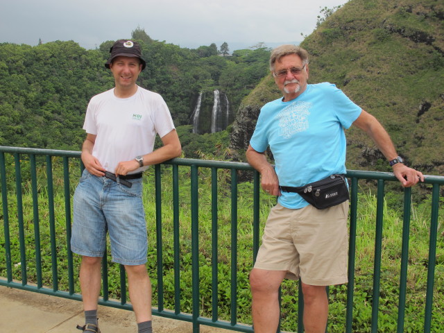 Ich und Papa bei den Opaekaa Falls (10. Mai)