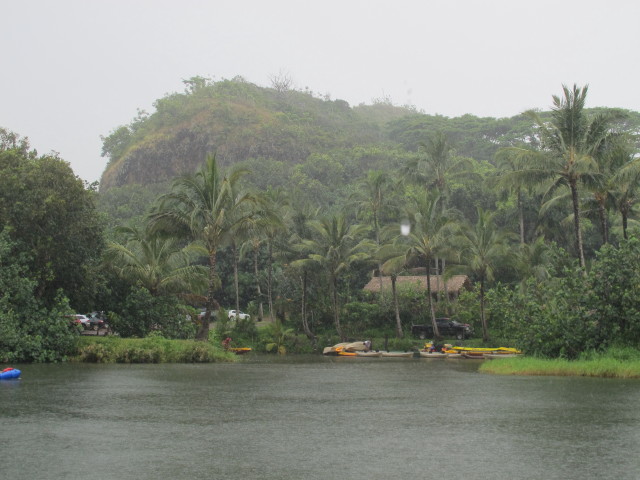 Kamokila Hawaiian Village vom Wailua River aus (10. Mai)