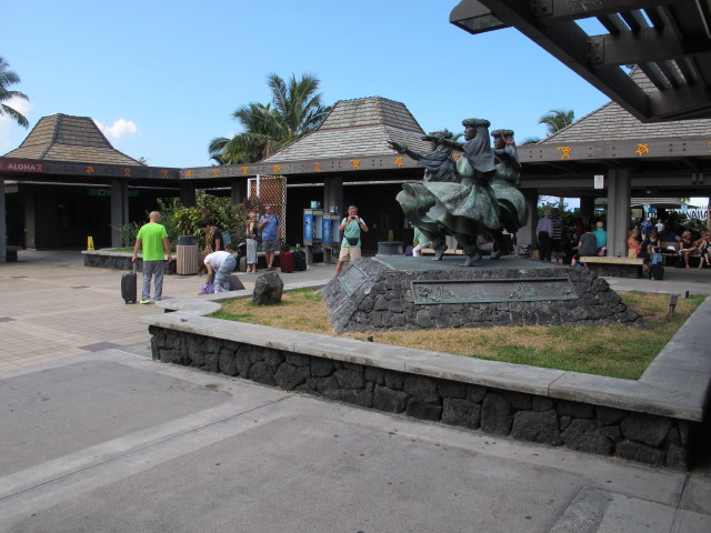 Papa am Kona International Airport at Keahole, 14 m (13. Mai)