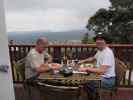 Papa und ich im Volcano House (14. Mai)