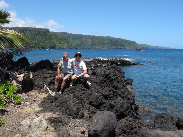 Papa und ich auf der Keanae Peninsula (20. Mai)