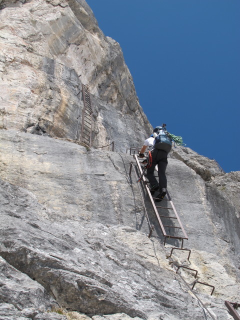 Bert-Rinesch-Klettersteig: Christian in der 2. steilen und langen Wandstufe (7. Juni)