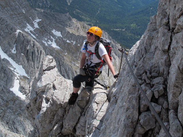 Bert-Rinesch-Klettersteig: Hannelore zwischen Steigbuch und S&uuml;dgrat (7. Juni)