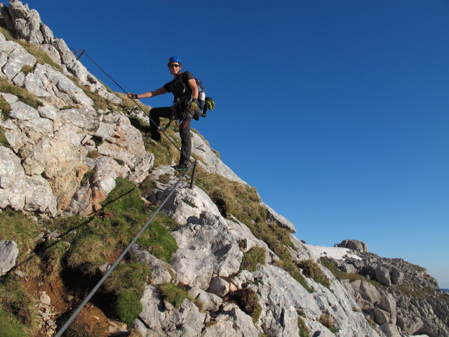 Tassilo-Klettersteig: Christian zwischen Einstieg und Almtaler K&ouml;pfl (8. Juni)