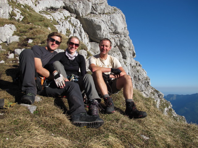 Tassilo-Klettersteig: Christian, Sabrina und ich zwischen Einstieg und Almtaler K&ouml;pfl (8. Juni)