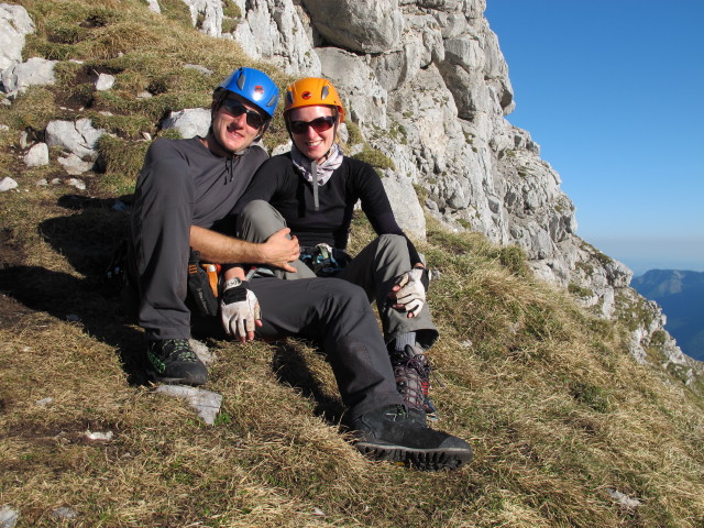 Tassilo-Klettersteig: Christian und Sabrina zwischen Einstieg und Almtaler K&ouml;pfl (8. Juni)