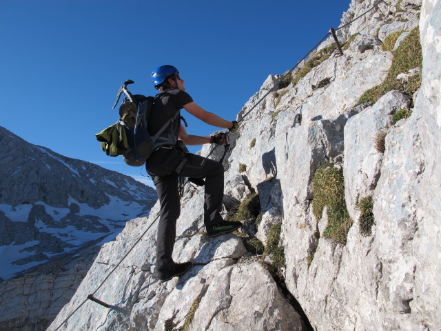 Tassilo-Klettersteig: Christian zwischen Einstieg und Almtaler K&ouml;pfl (8. Juni)