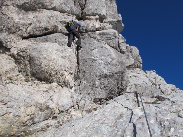 Tassilo-Klettersteig: Christian zwischen Einstieg und Almtaler K&ouml;pfl (8. Juni)