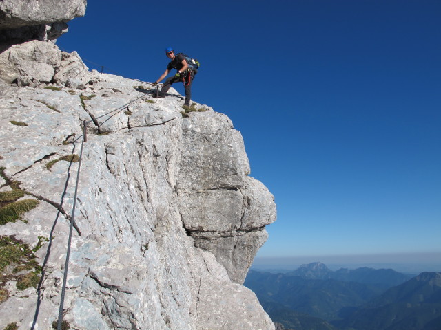 Tassilo-Klettersteig: Christian zwischen Einstieg und Almtaler K&ouml;pfl (8. Juni)