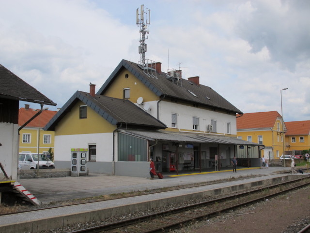 Bahnhof Fürstenfeld, 271 m