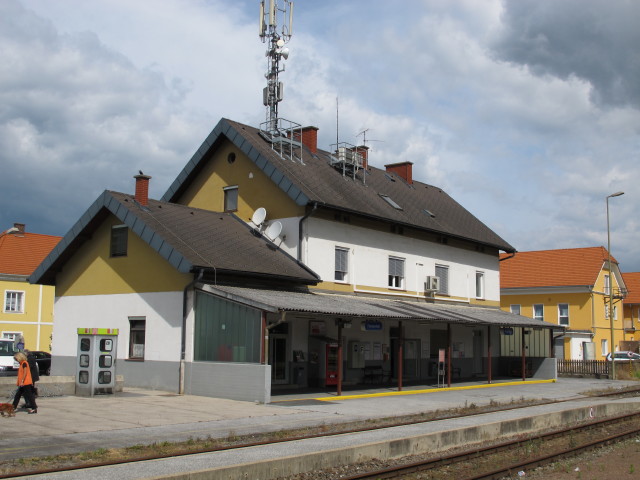 Bahnhof F&uuml;rstenfeld, 271 m