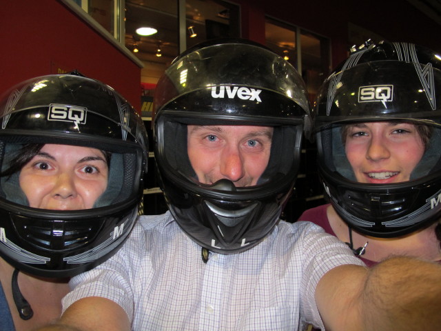 Tamara, ich und Kathrin in der Monza-Kart-Halle