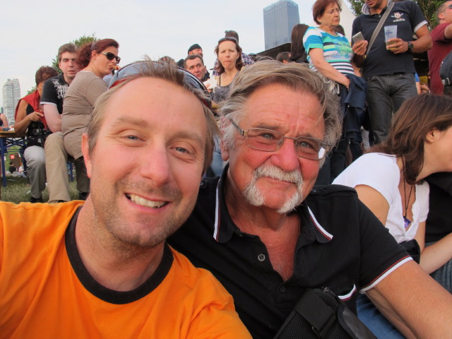 Ich und Papa bei der G&Ouml;D/BAWAG PSK-B&uuml;hne (28. Juni)