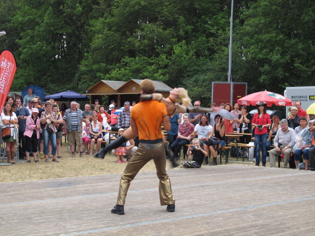 Rock n Vision Dance Show bei der Country & Western-Bühne (29. Juni)