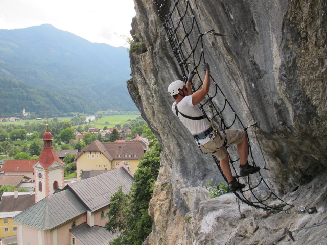 Burgforst-Klettersteig: Wolfgang im Kletternetz (7. Juli)