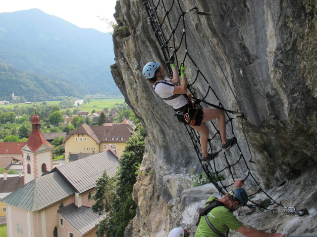 Burgforst-Klettersteig: Sonja und Helmut im Kletternetz (7. Juli)