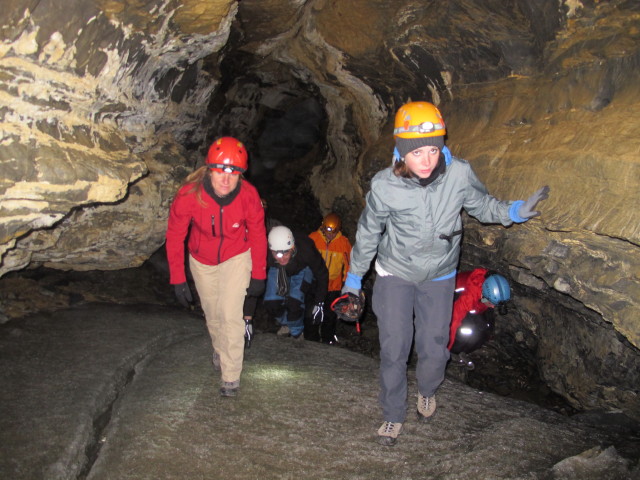 Doris, Daniel, Erich, Hannelore und Diana in der Obstanser Eishöhle