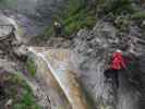 Millnatzenklamm-Klettersteig: Sonja, Edith und Cathrin im Sektor 2