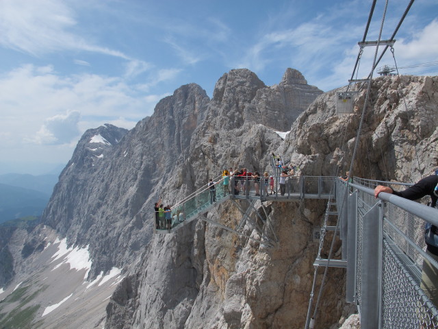 Treppe ins Nichts von der H&auml;ngebr&uuml;cke aus (20. Juli)