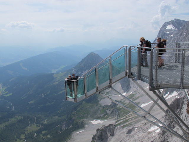 Sabrina und Christian auf der Treppe ins Nichts (20. Juli)