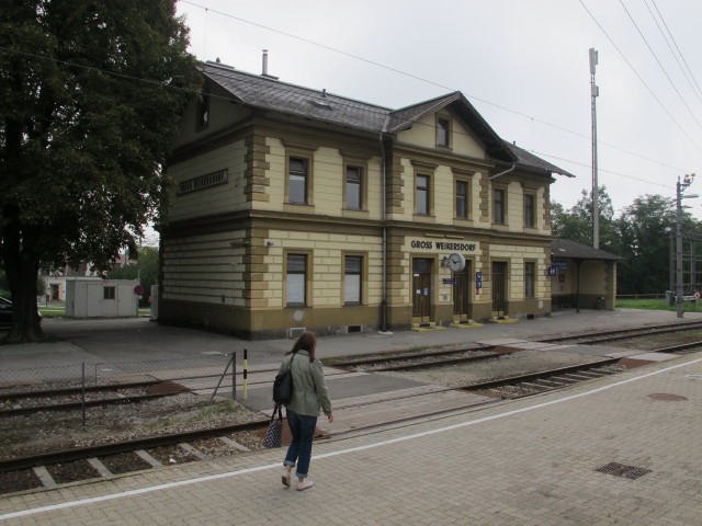 Bahnhof Großweikersdorf, 204 m