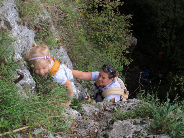 Naya und Claudia am Ternitzer Steig