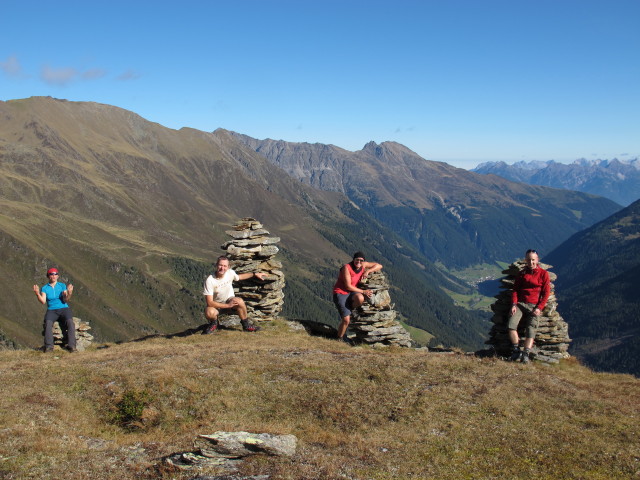 Anna, ich, Gudrun und Christoph am Dreizeiger, 2.388 m (27. Sep.)