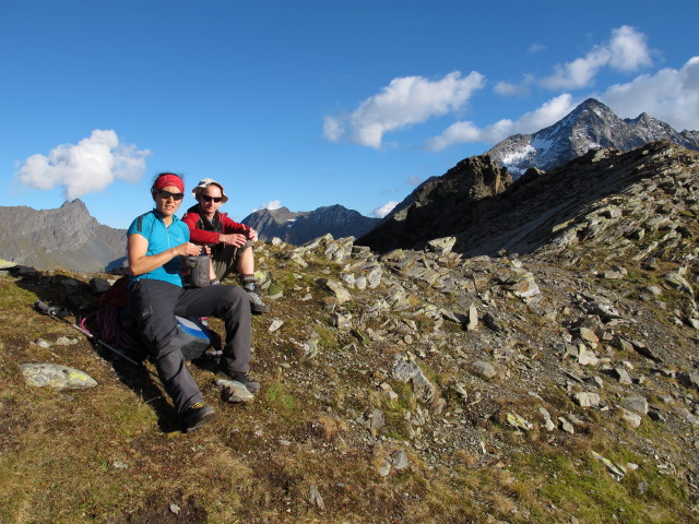 Anna und Christoph im Inneren Schwarzj&ouml;chl, 2.696 m (27. Sep.)